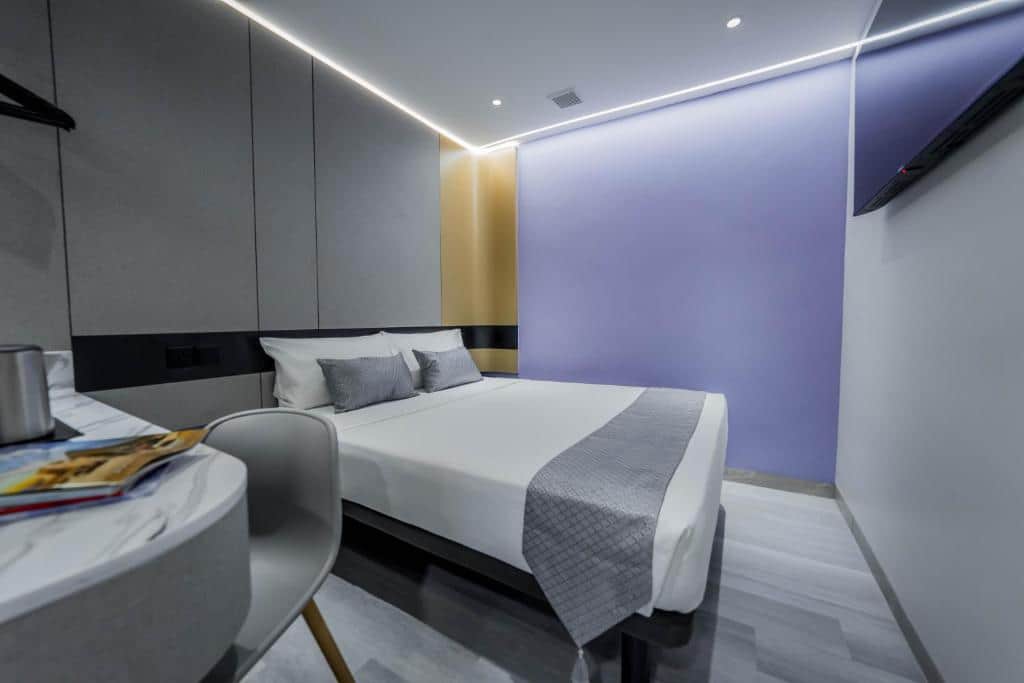 Hotel 81 Palace
