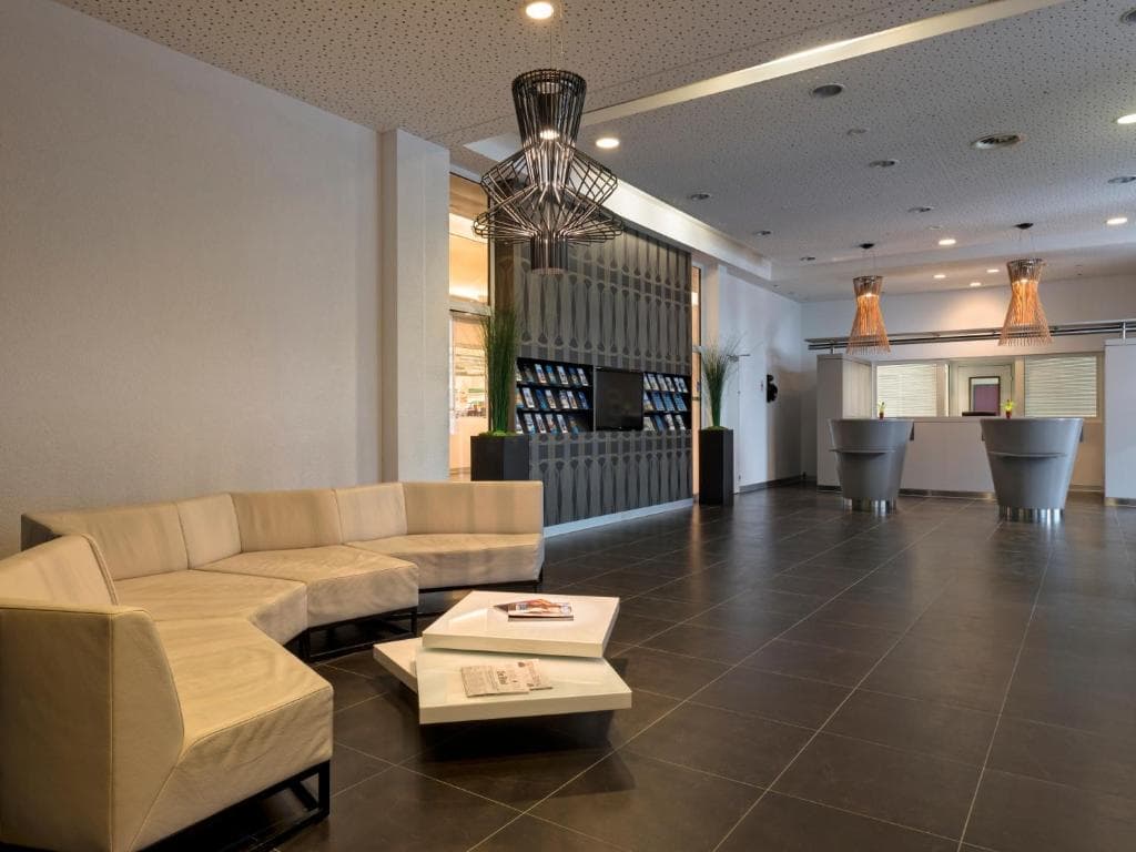 B&B Hotel Lully 3 Lakes