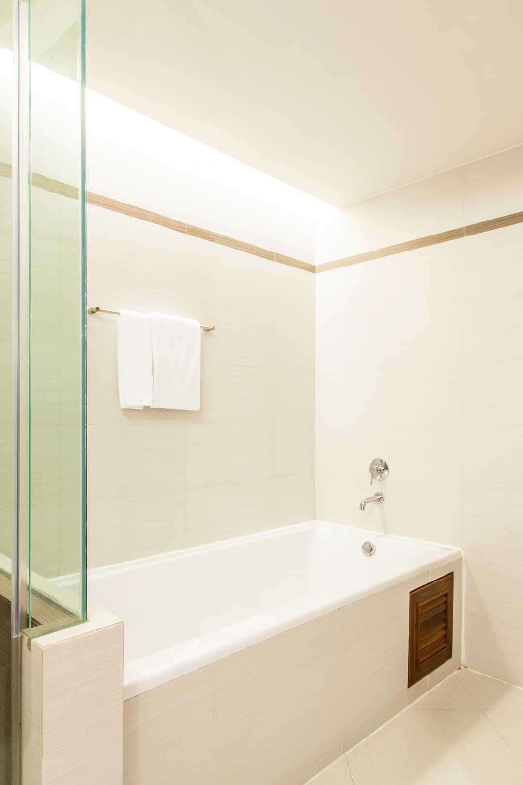 Column Bangkok Hotel