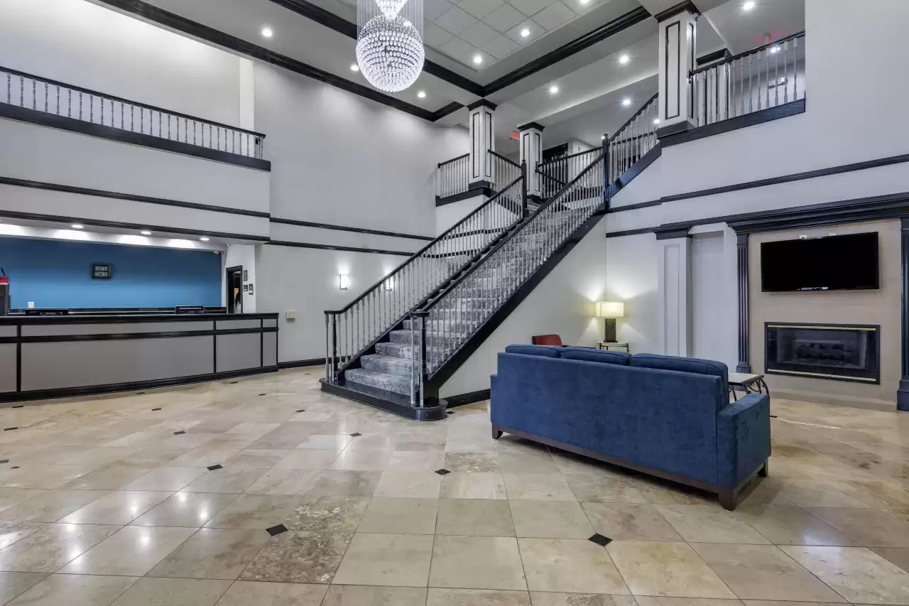 Quality Inn & Suites I-35 E/Walnut Hill