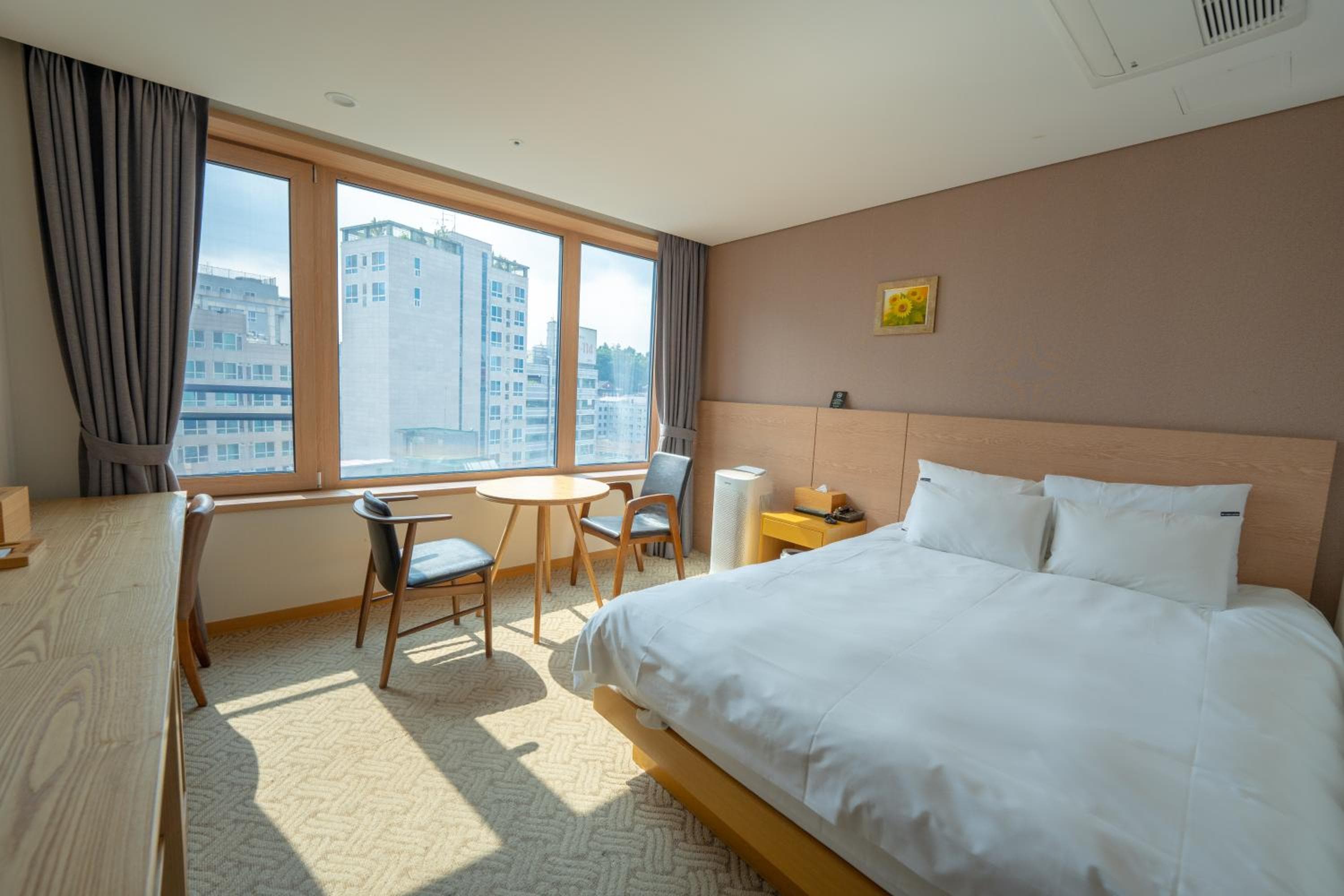 Jongno Hotel Lumia 종로 호텔 루미아