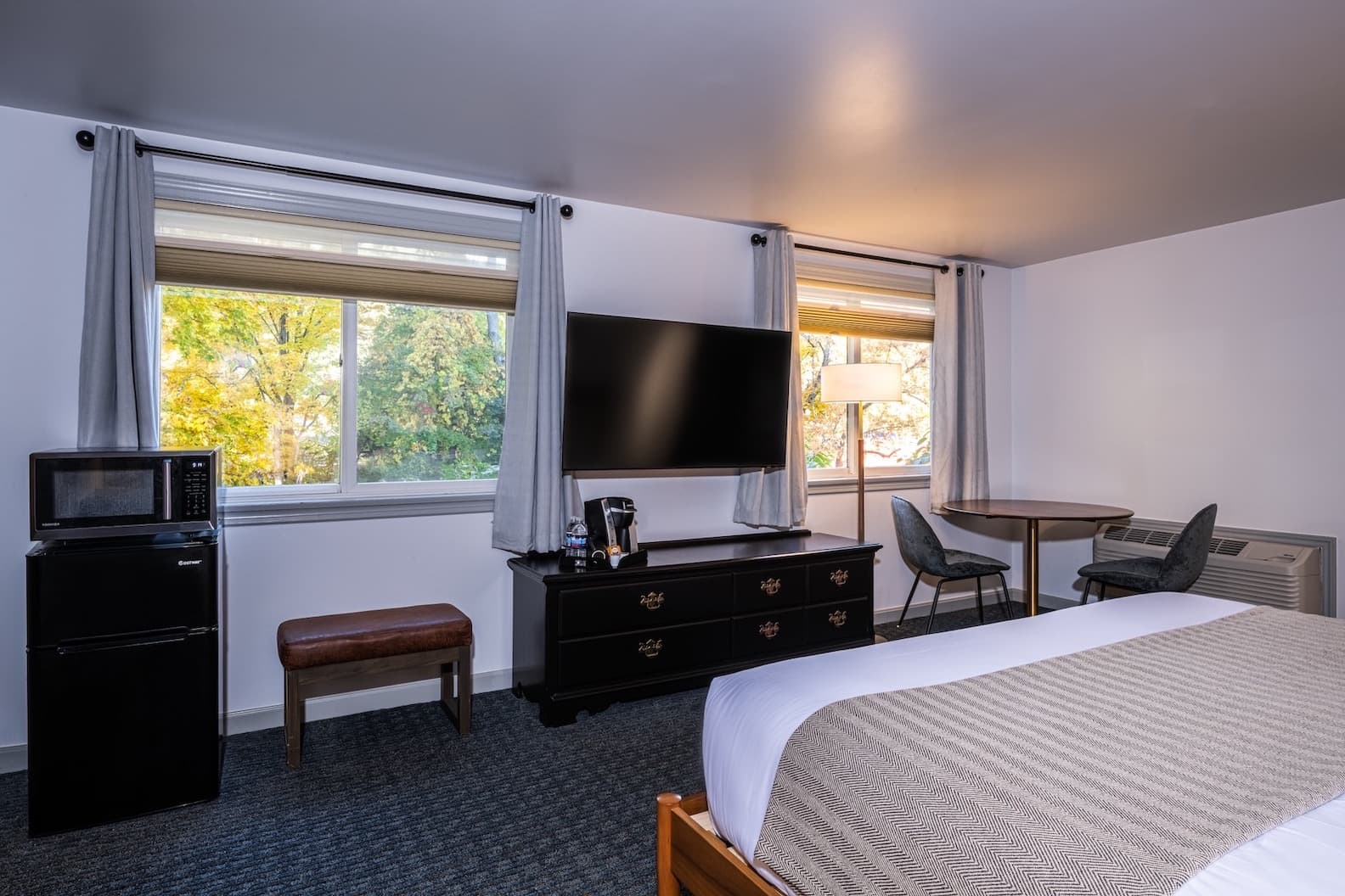 Riverhouse By Weekender