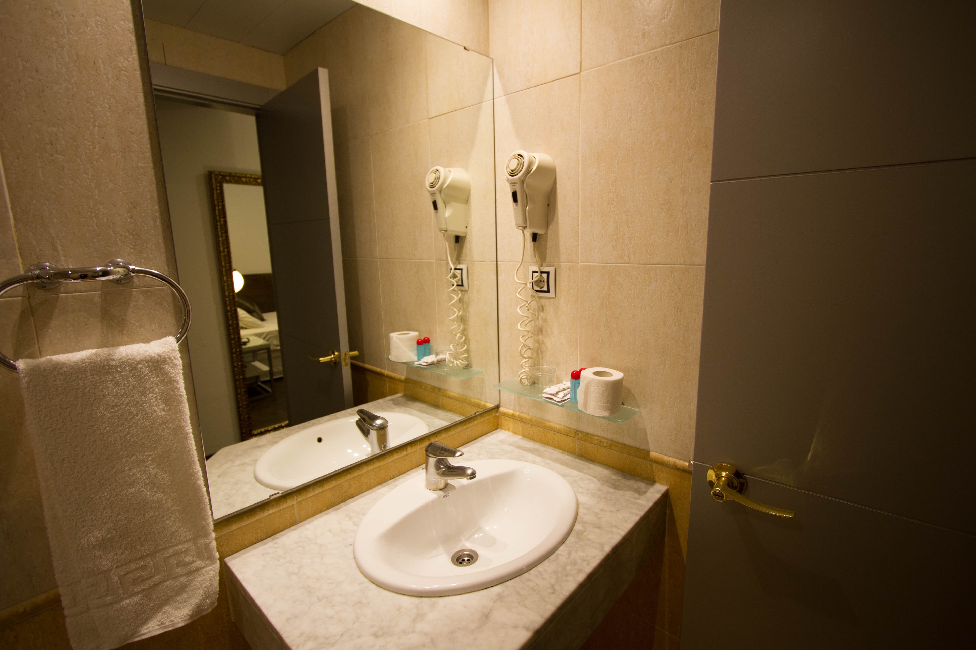 Hotel Moderno Bcn (Old)