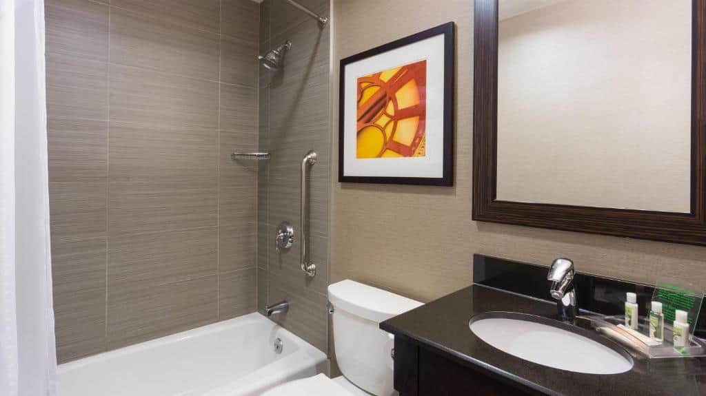 Holiday Inn Lower East Side