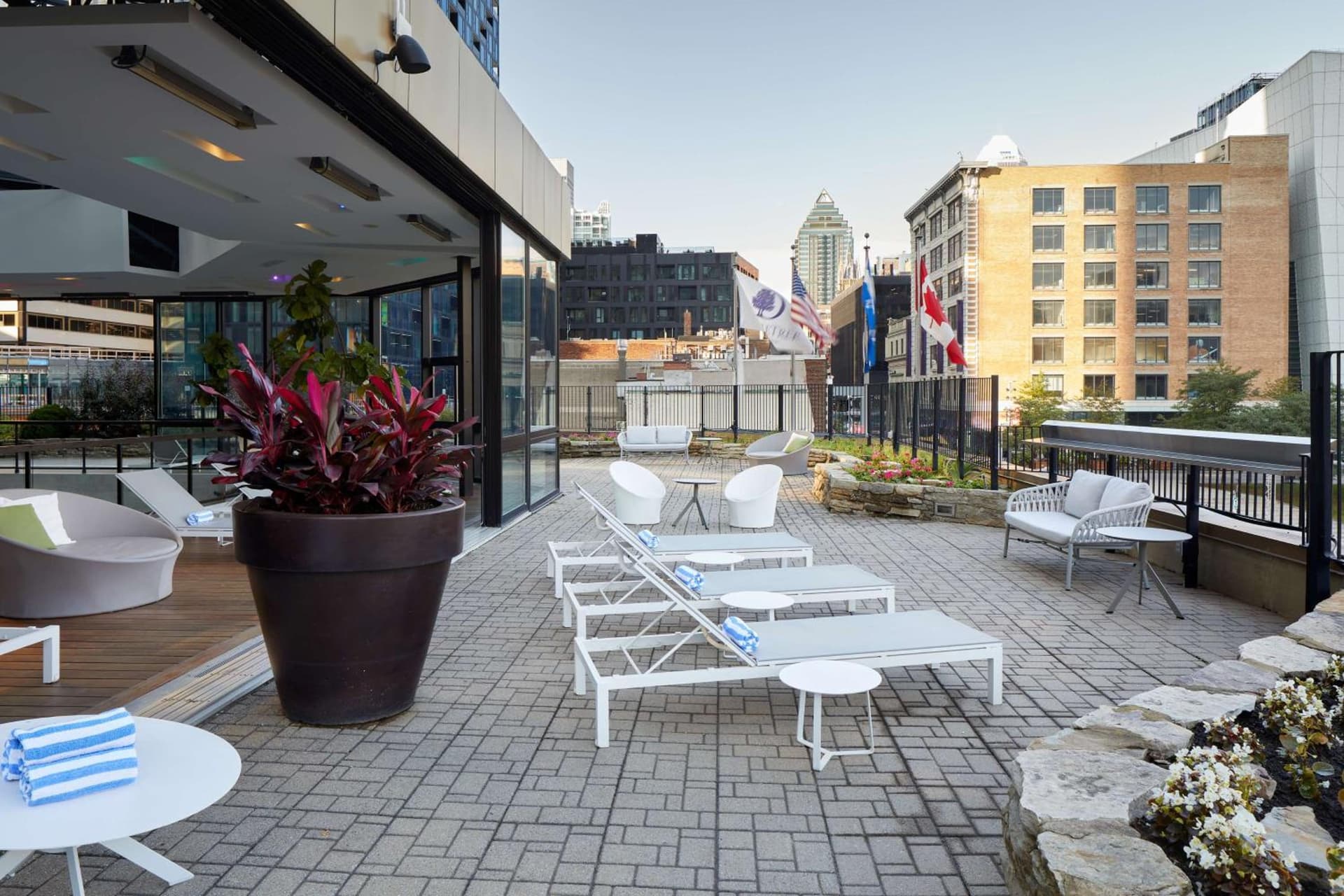 DoubleTree by Hilton Montreal