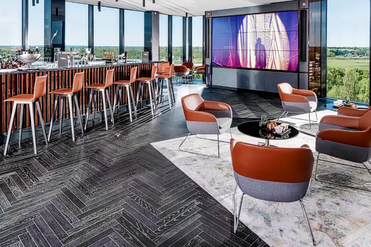 Airport Plaza Hotel