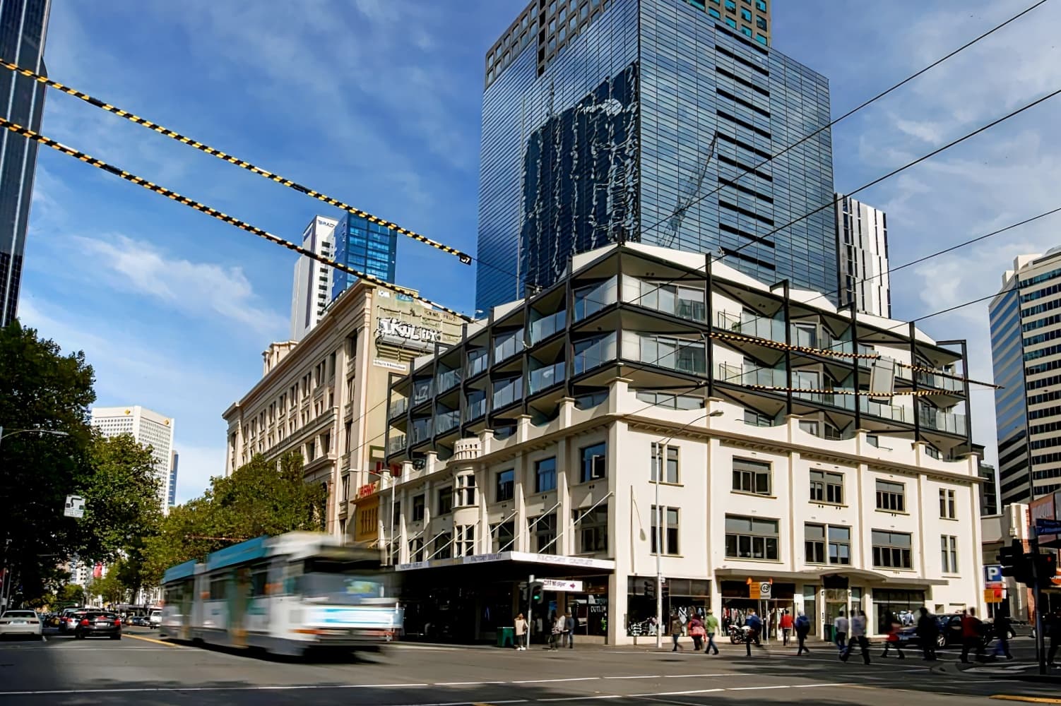 City Edge on Elizabeth Apartment Hotel