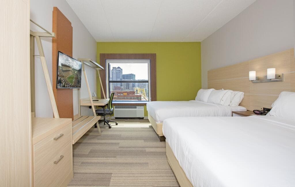 Holiday Inn Express & Suites Pittsburgh North Shore