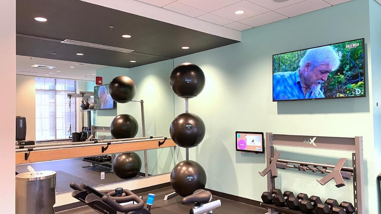 Tru by Hilton - Baltimore Harbor East