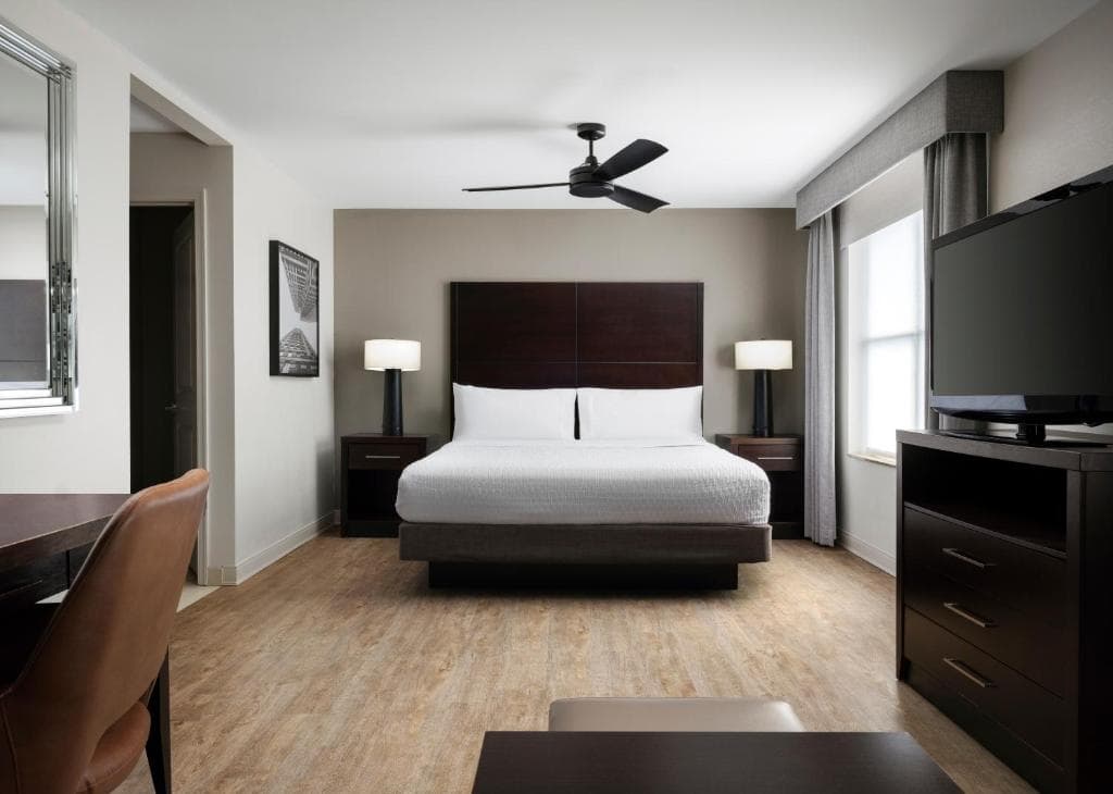 Homewood Suites by Hilton Carle Place - Garden City