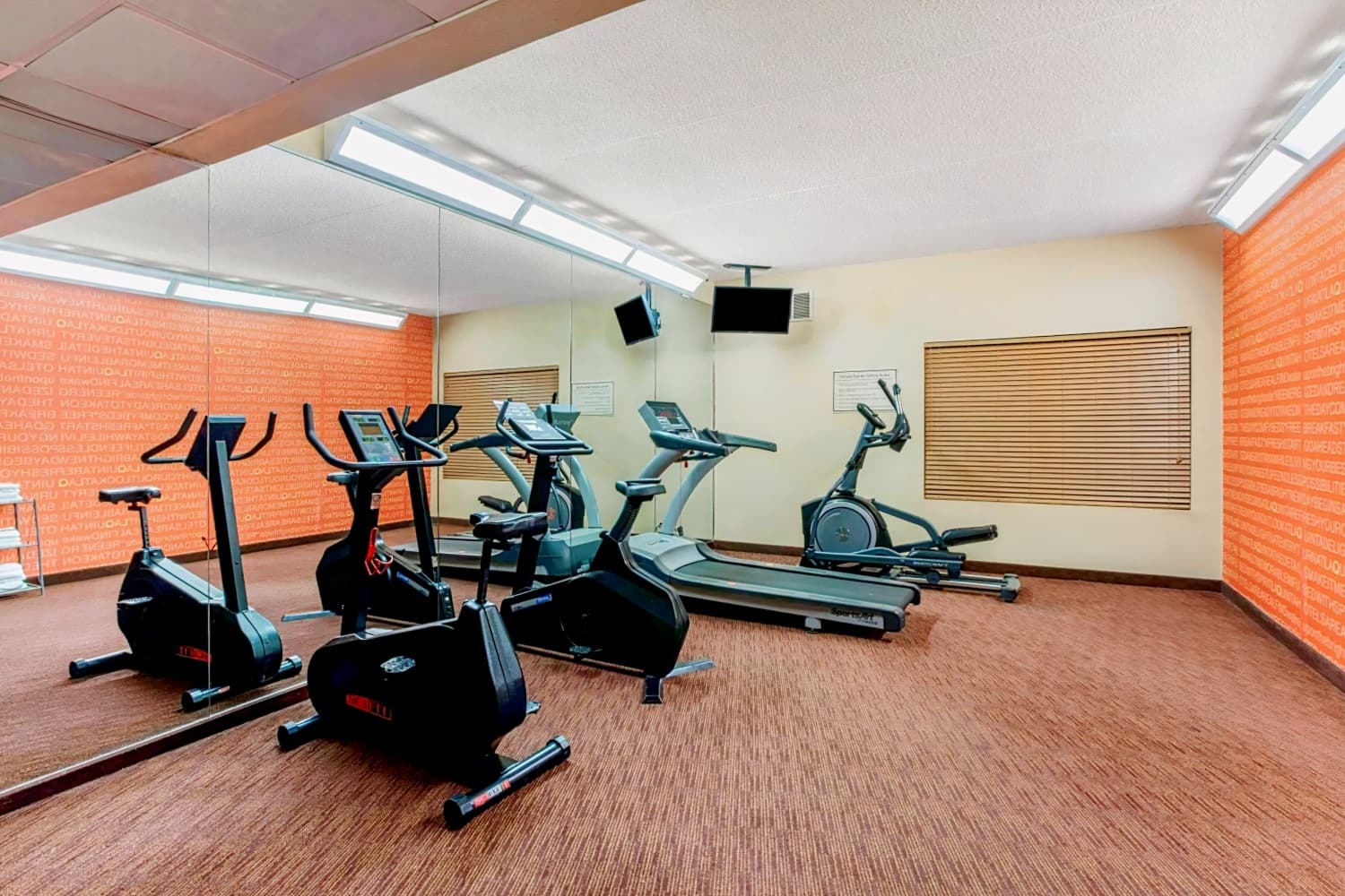 La Quinta Inn & Suites by Wyndham Raleigh Cary