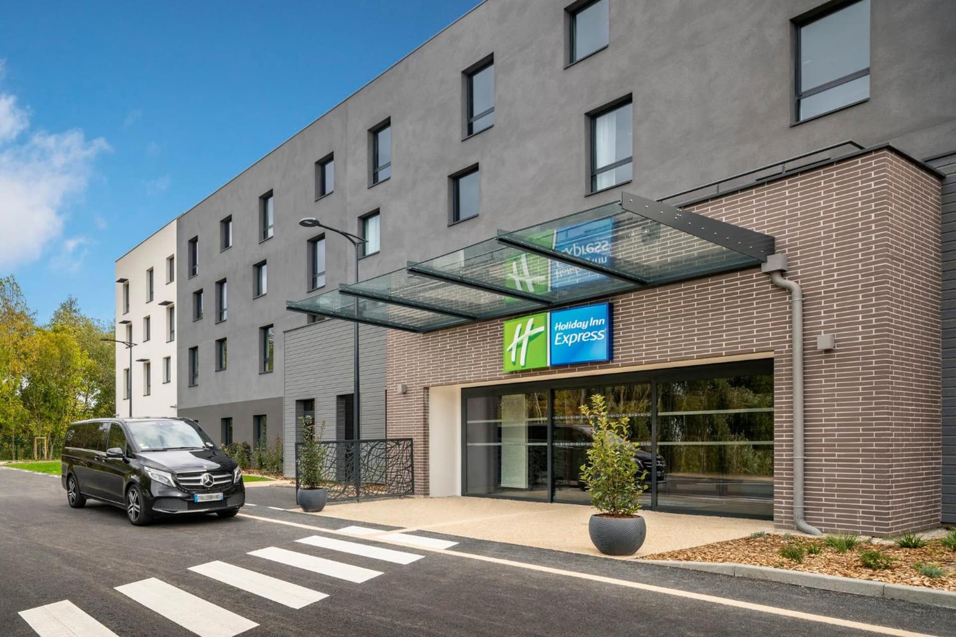 Holiday Inn Express - Marne-la-Vallée Val d'Europe, an IHG Hotel