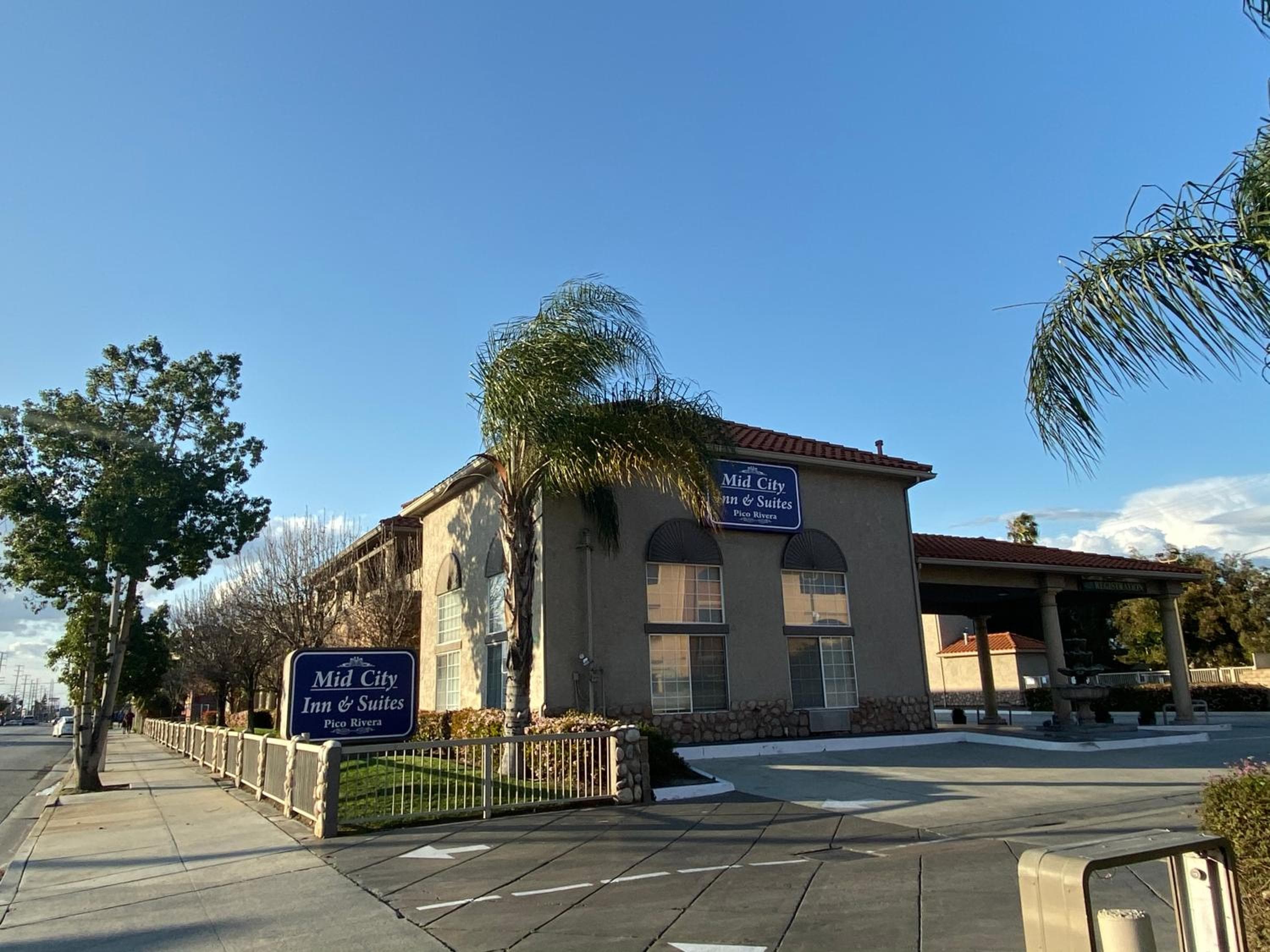 Mid City Inn & Suites Pico Rivera