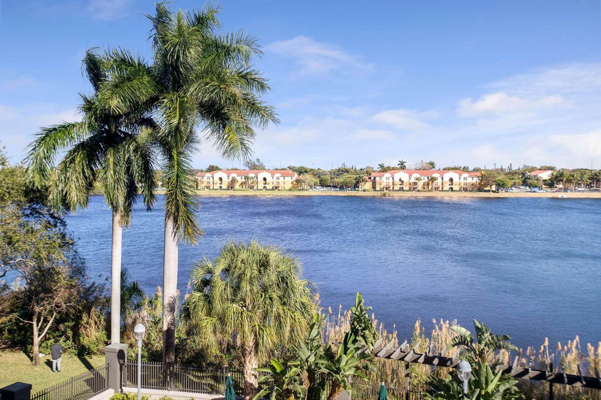 La Quinta Inn & Suites by Wyndham Ft. Lauderdale Airport