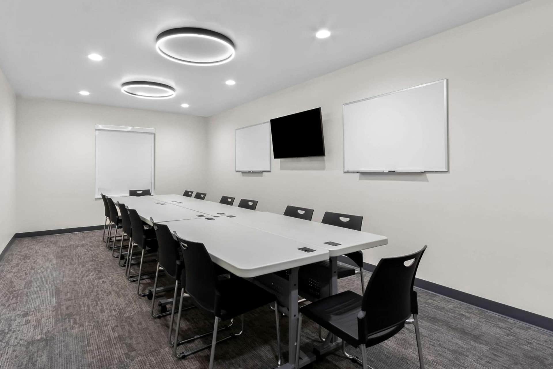 Everhome Suites Glendale Sports Entertainment District