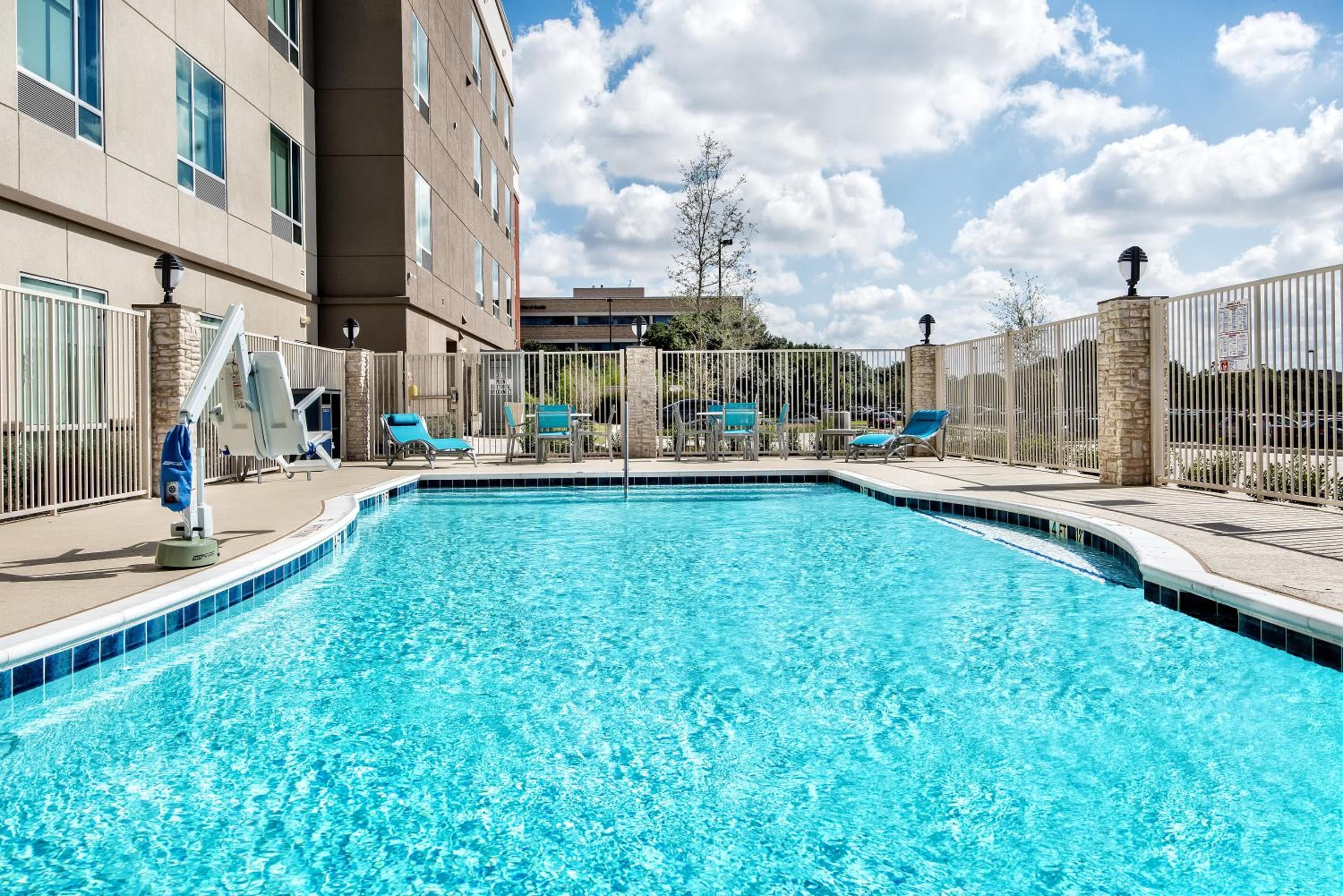 Holiday Inn Express & Suites - Austin - Round Rock, an IHG Hotel