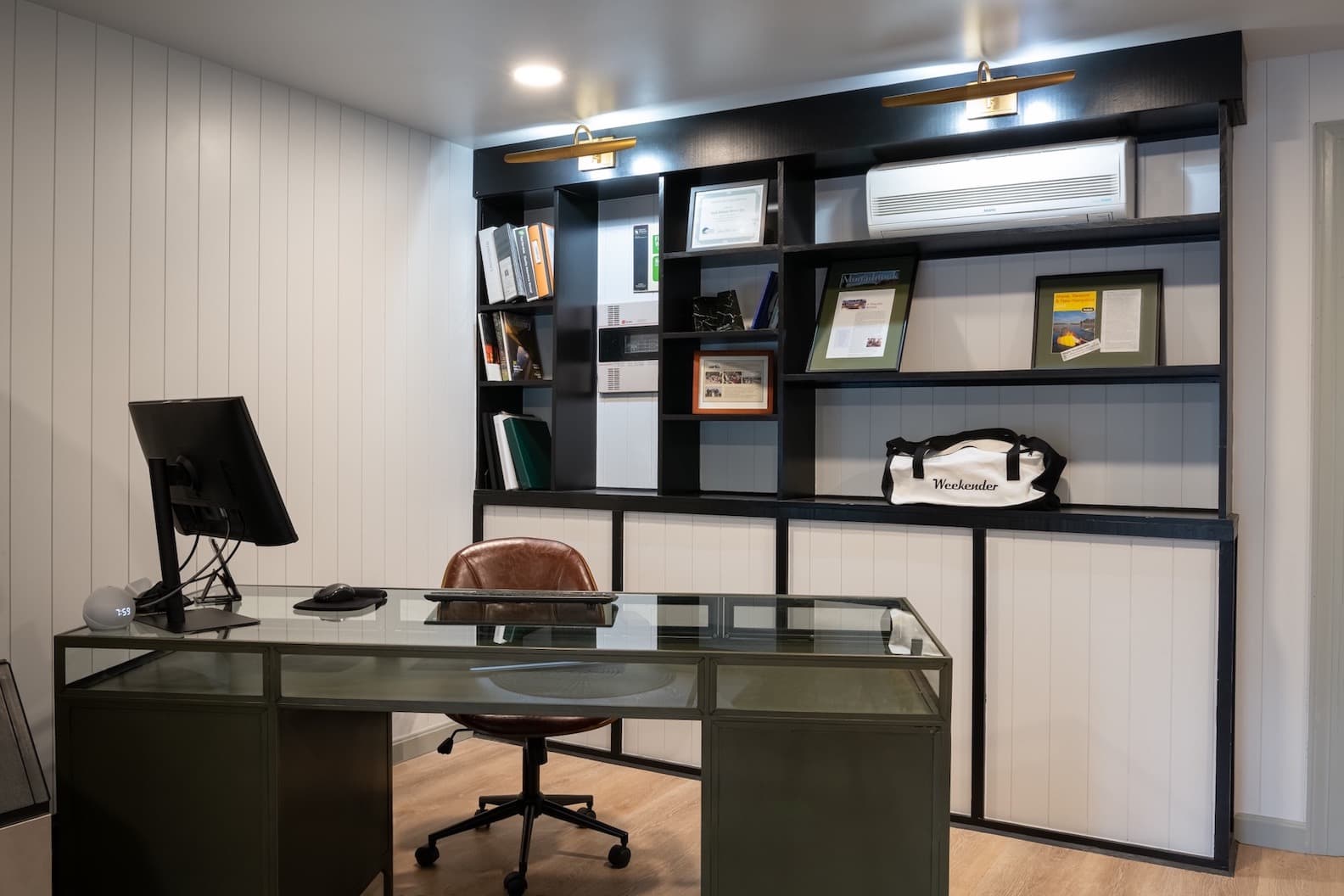 Riverhouse By Weekender