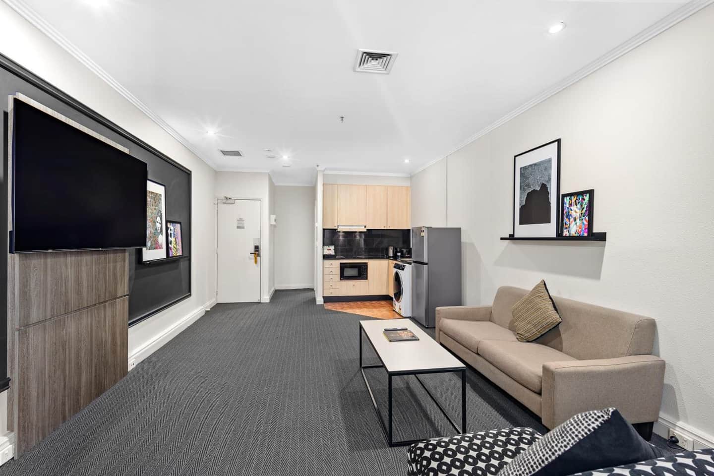 Melbourne City Suites