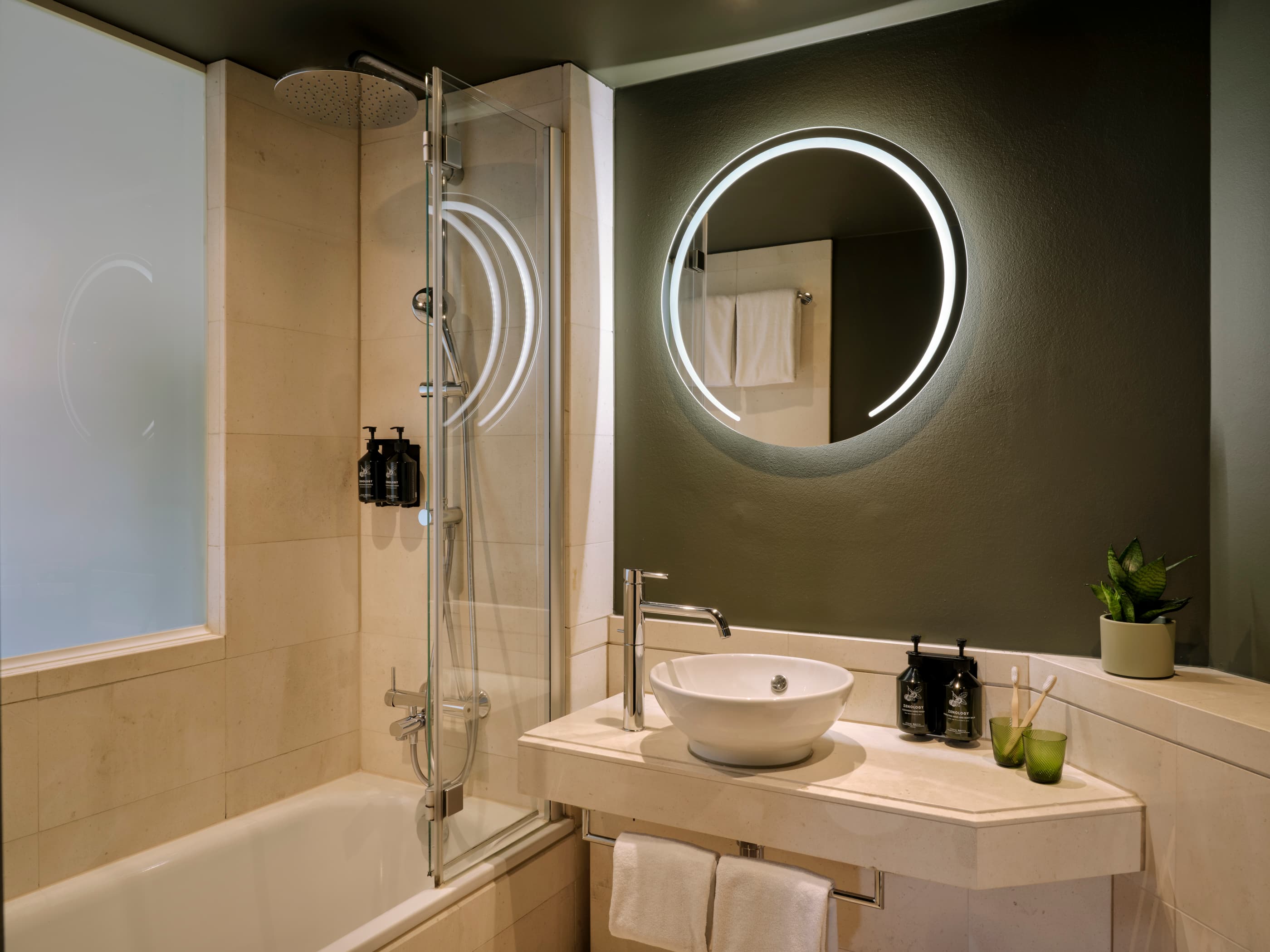 Max Brown 5th District, part of Sircle Collection