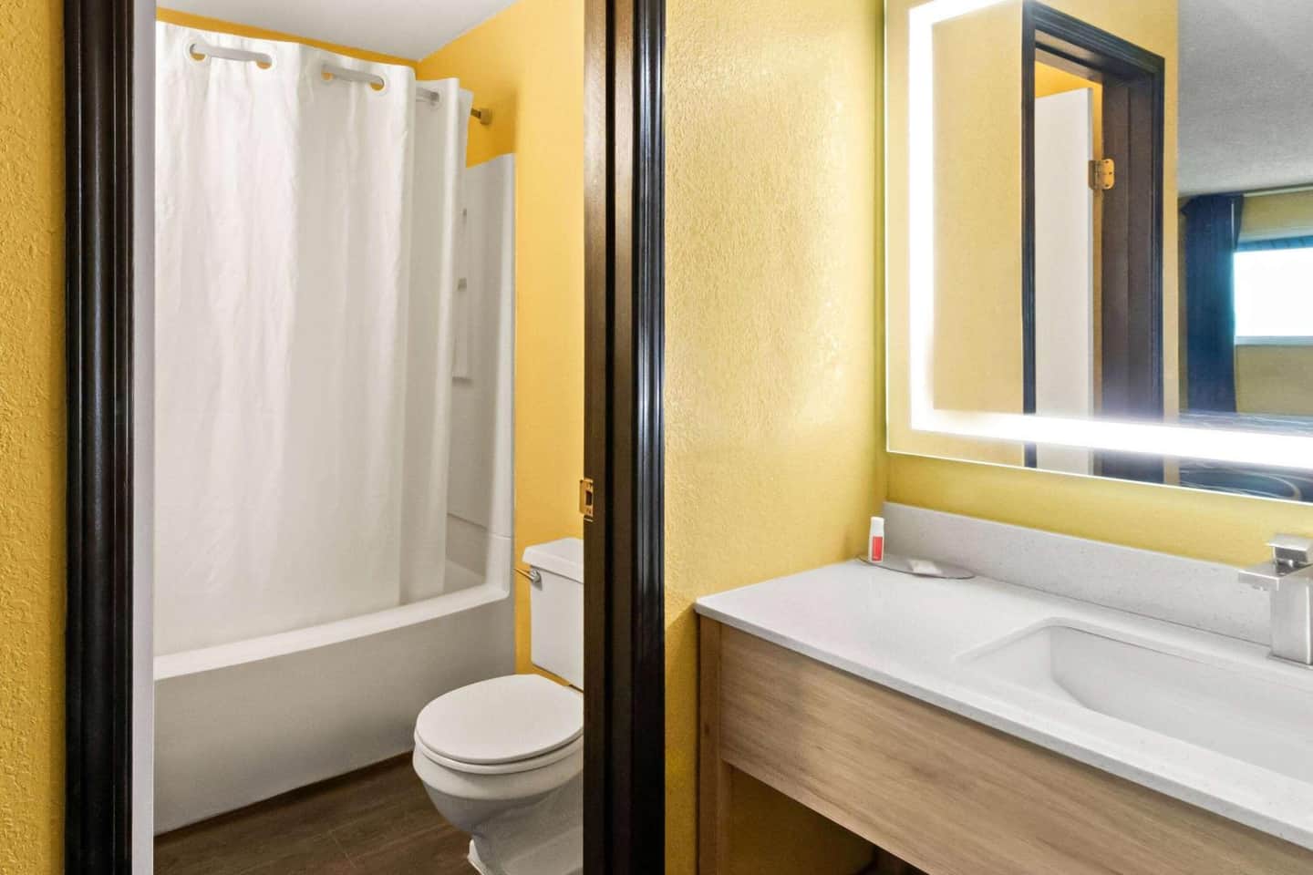 Super 8 by Wyndham Vandalia/Dayton International Airport