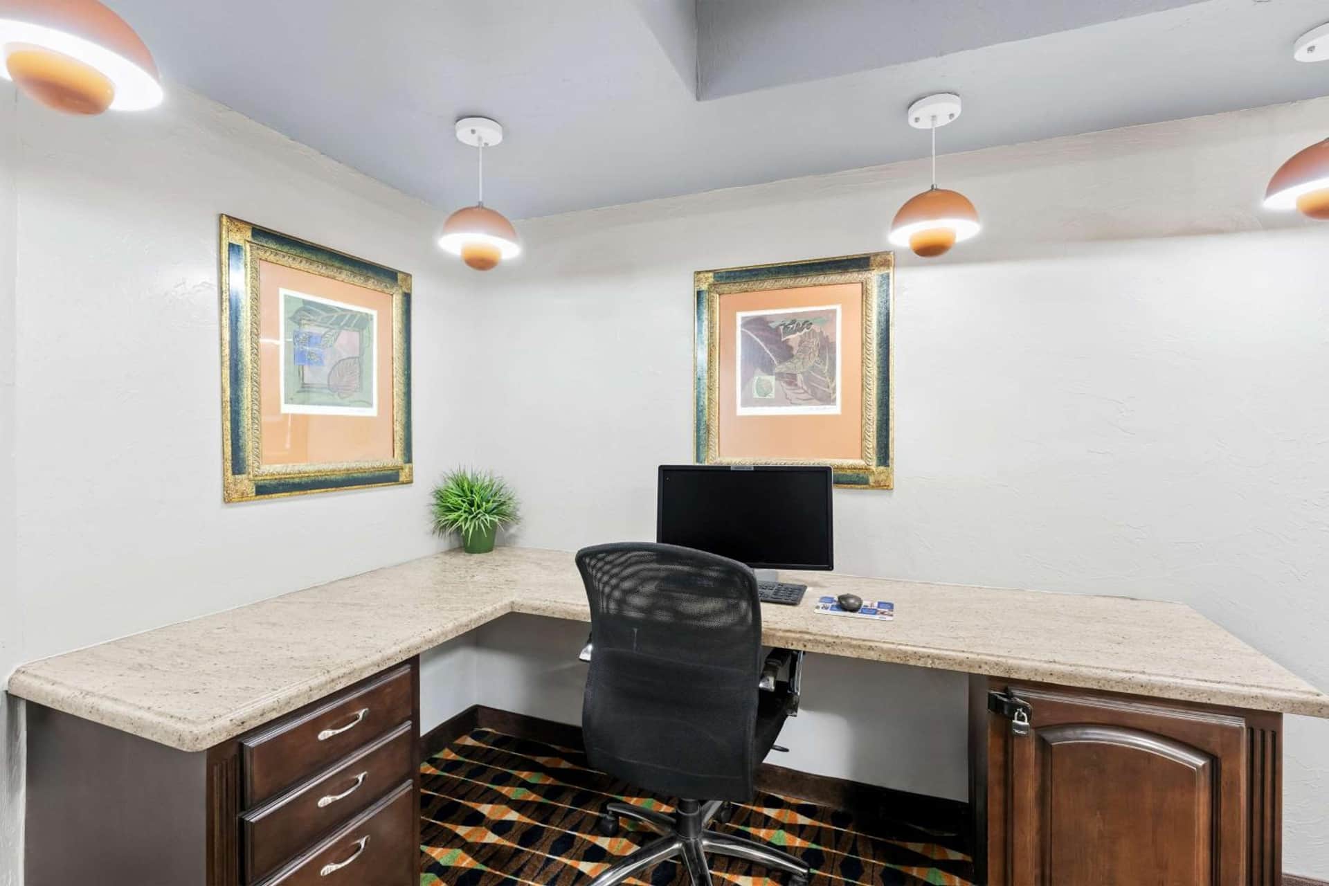 SureStay Plus Hotel by Best Western Lubbock Medical Center