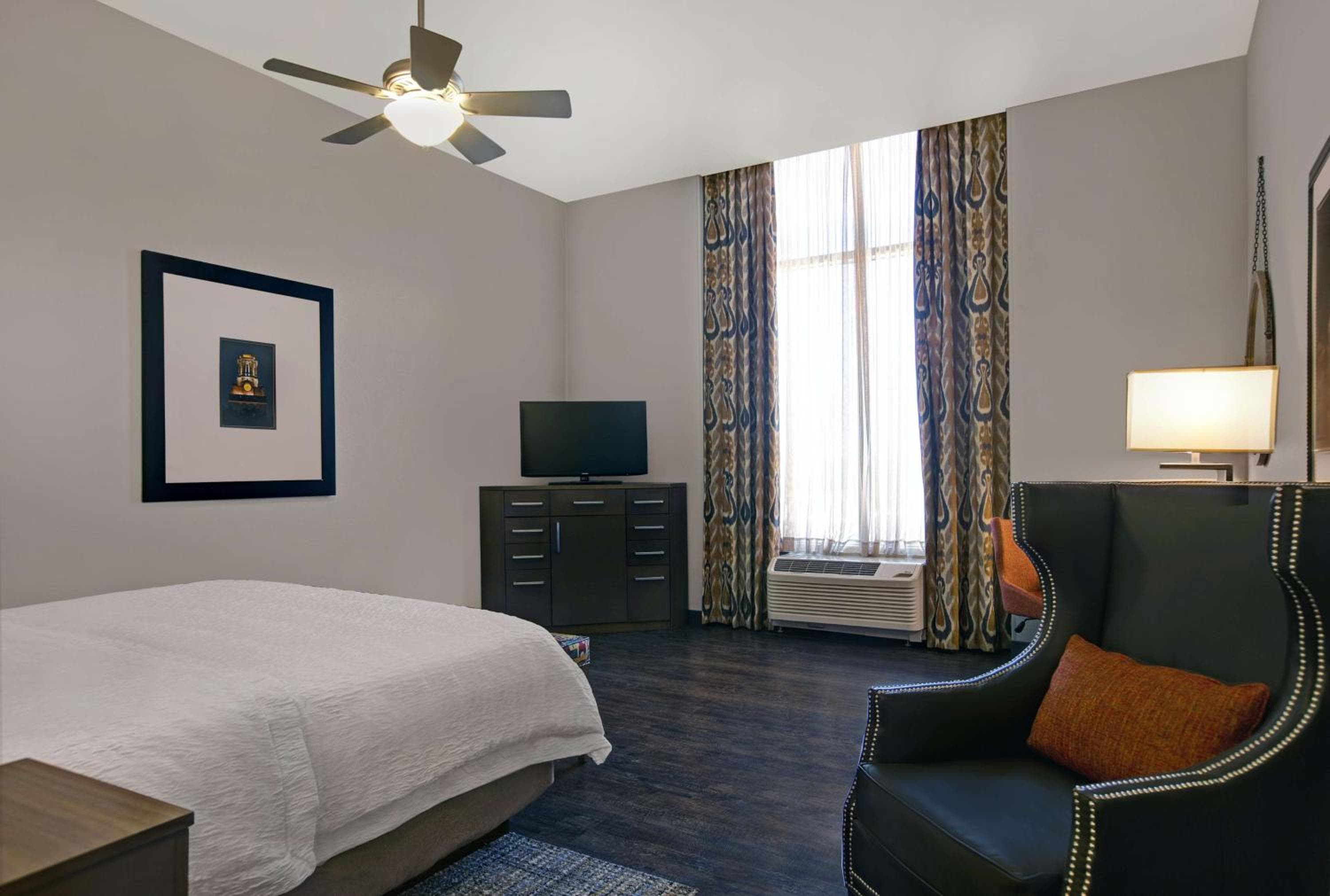 Hampton Inn & Suites Austin University/Capitol