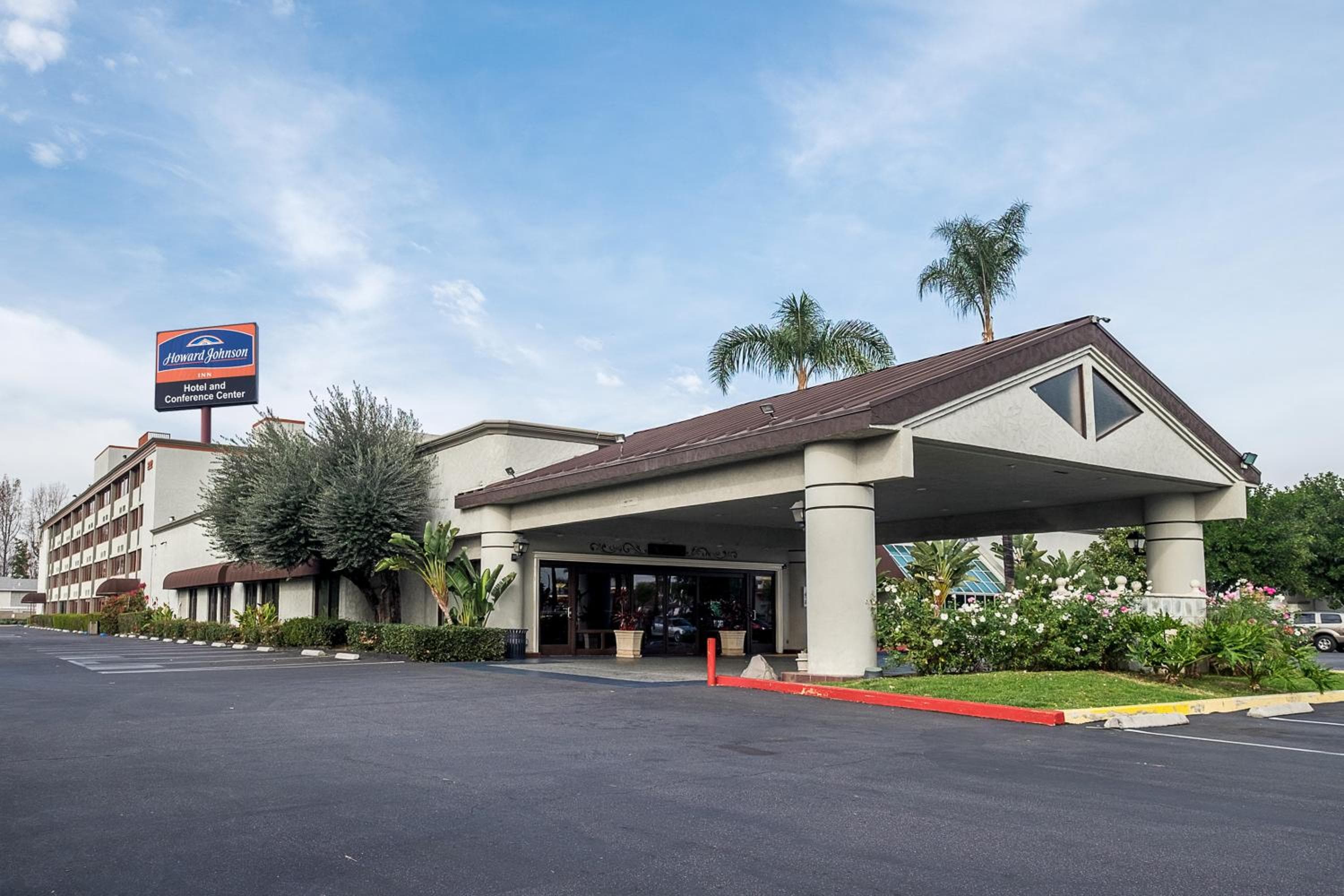 Howard Johnson by Wyndham Fullerton/Anaheim