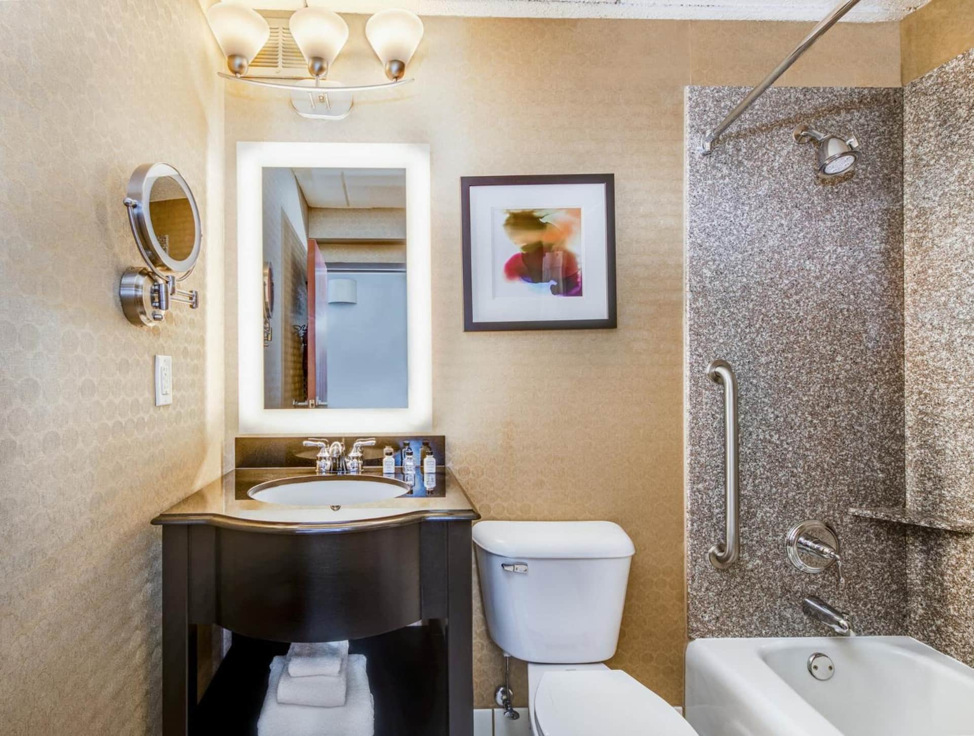 Crowne Plaza Milwaukee Airport by IHG