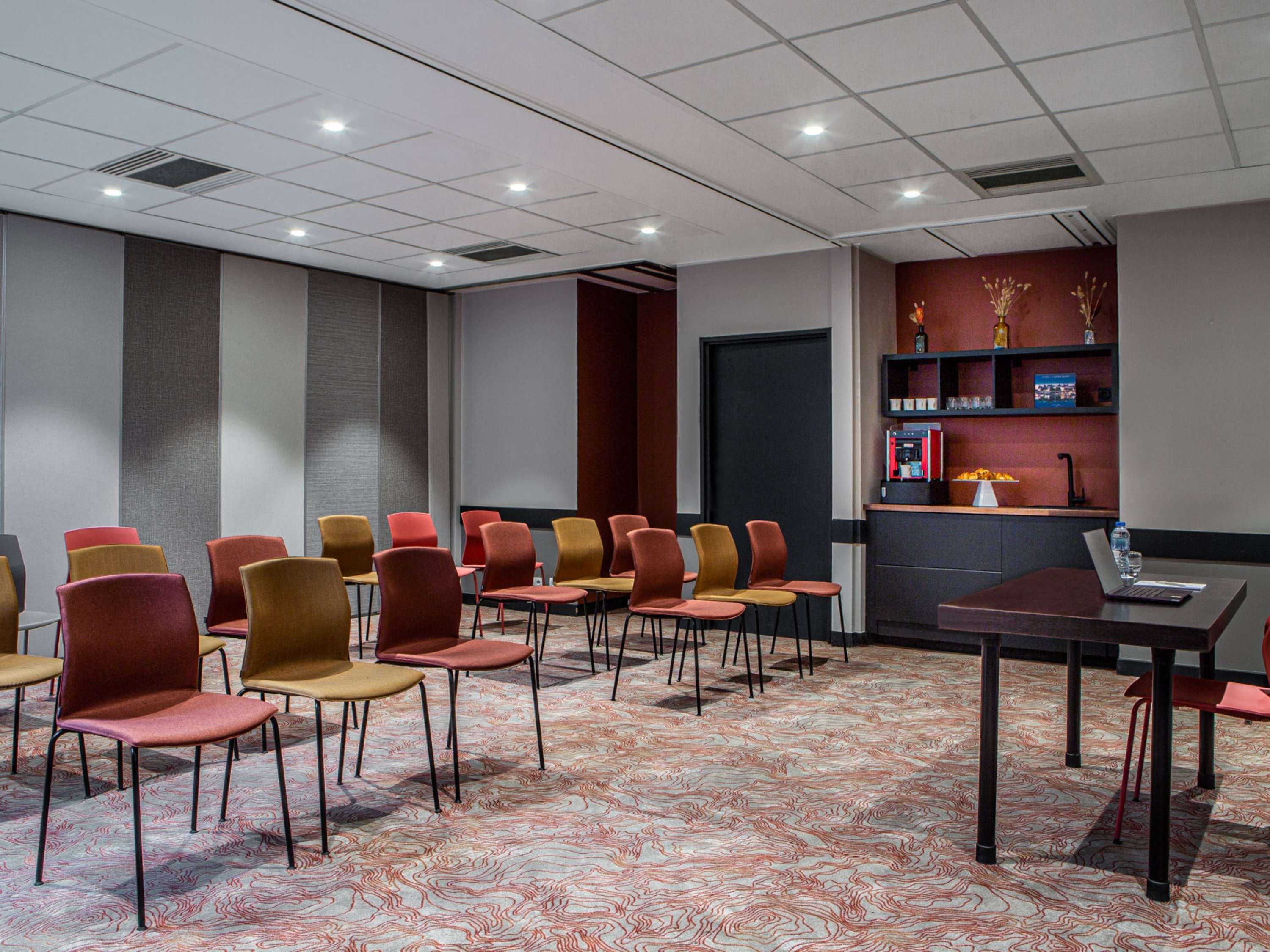 Mercure Paris Boulogne Pont de Saint-Cloud Hotel