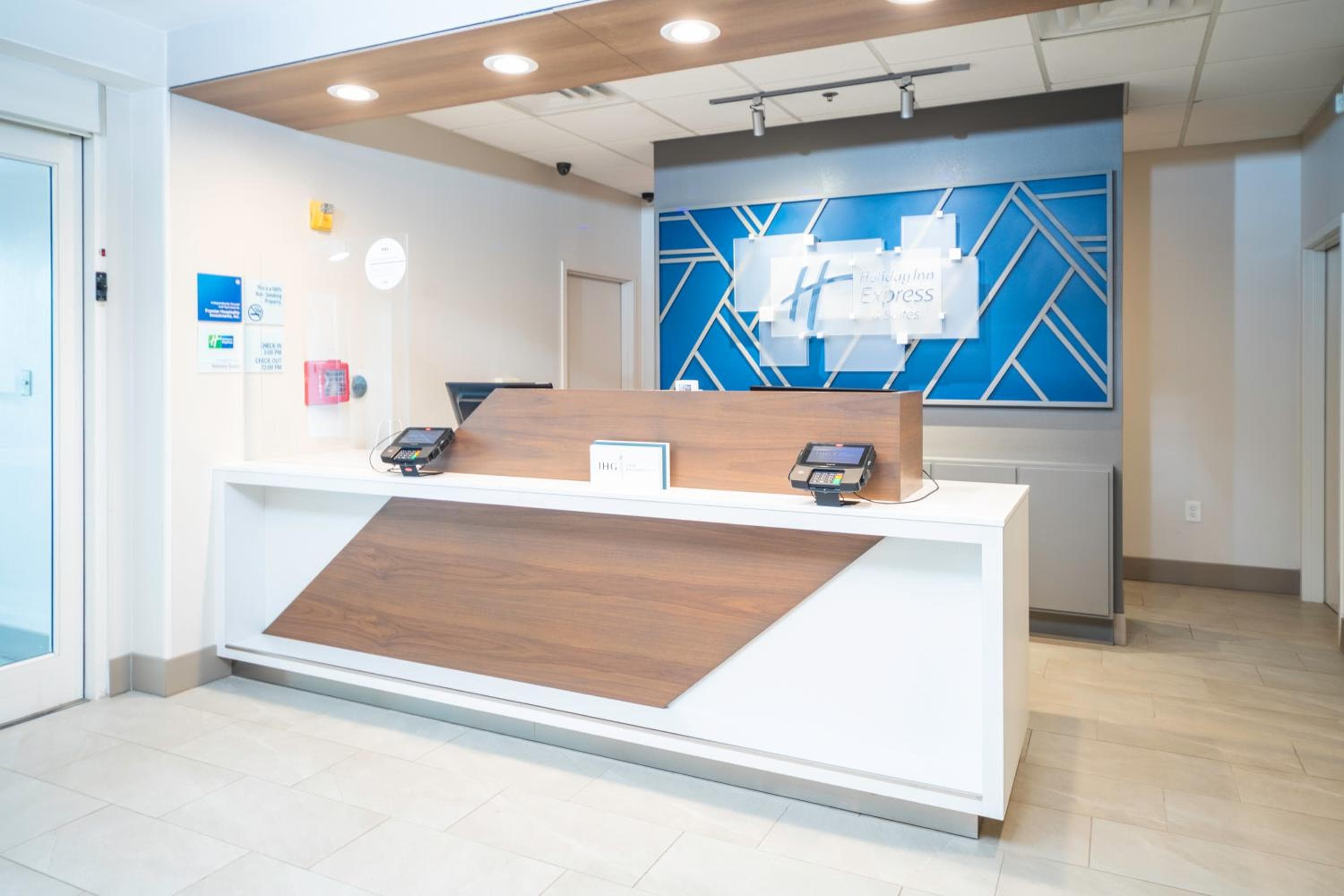 Holiday Inn Express and Suites Atlanta-Johns Creek by IHG