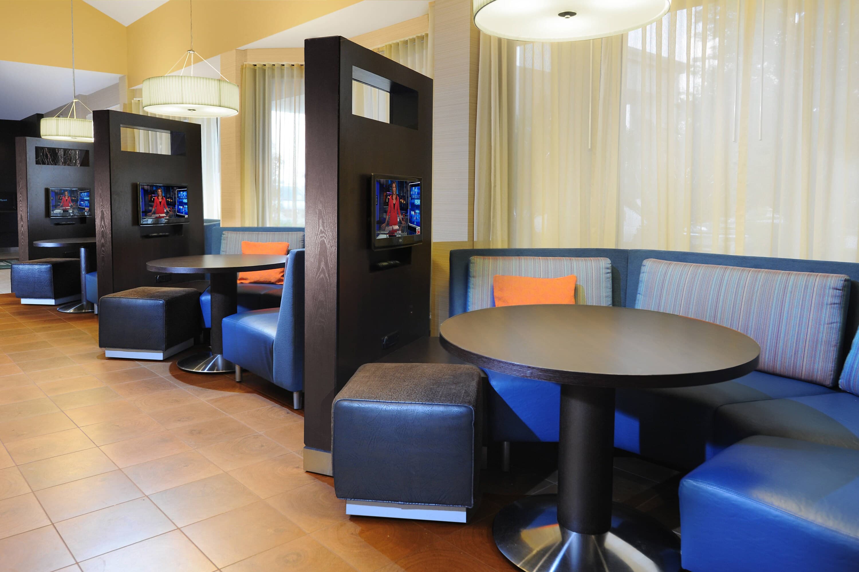 Courtyard by Marriott Houston Hobby Airport