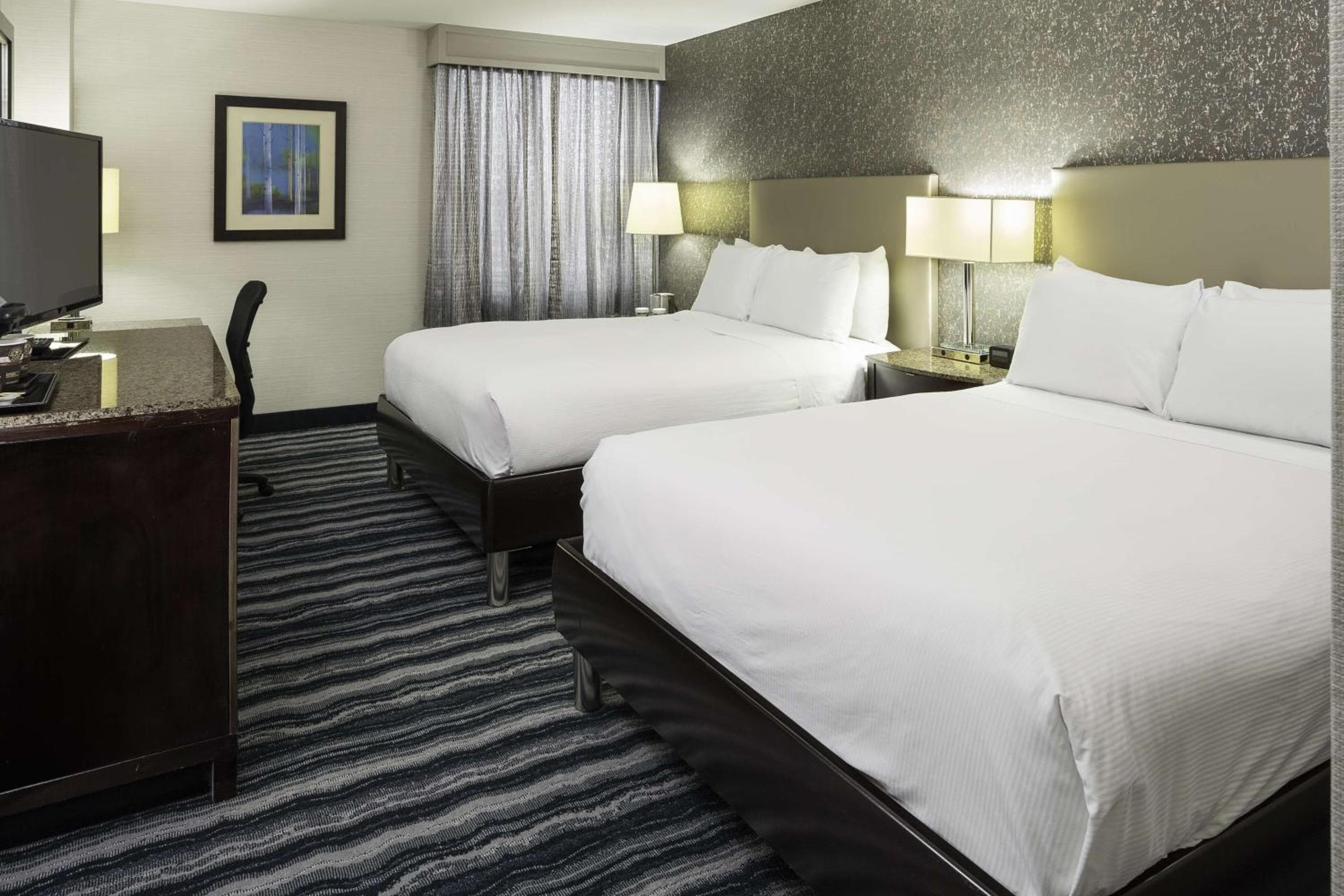 DoubleTree by Hilton Downtown Wilmington - Legal District