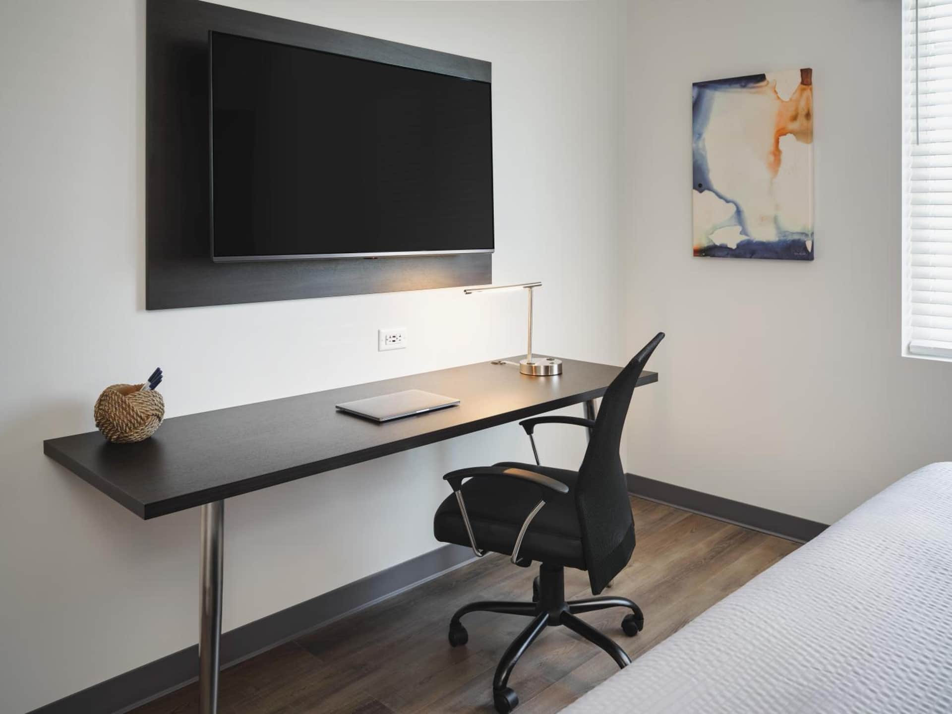 StayAPT Suites North Charleston