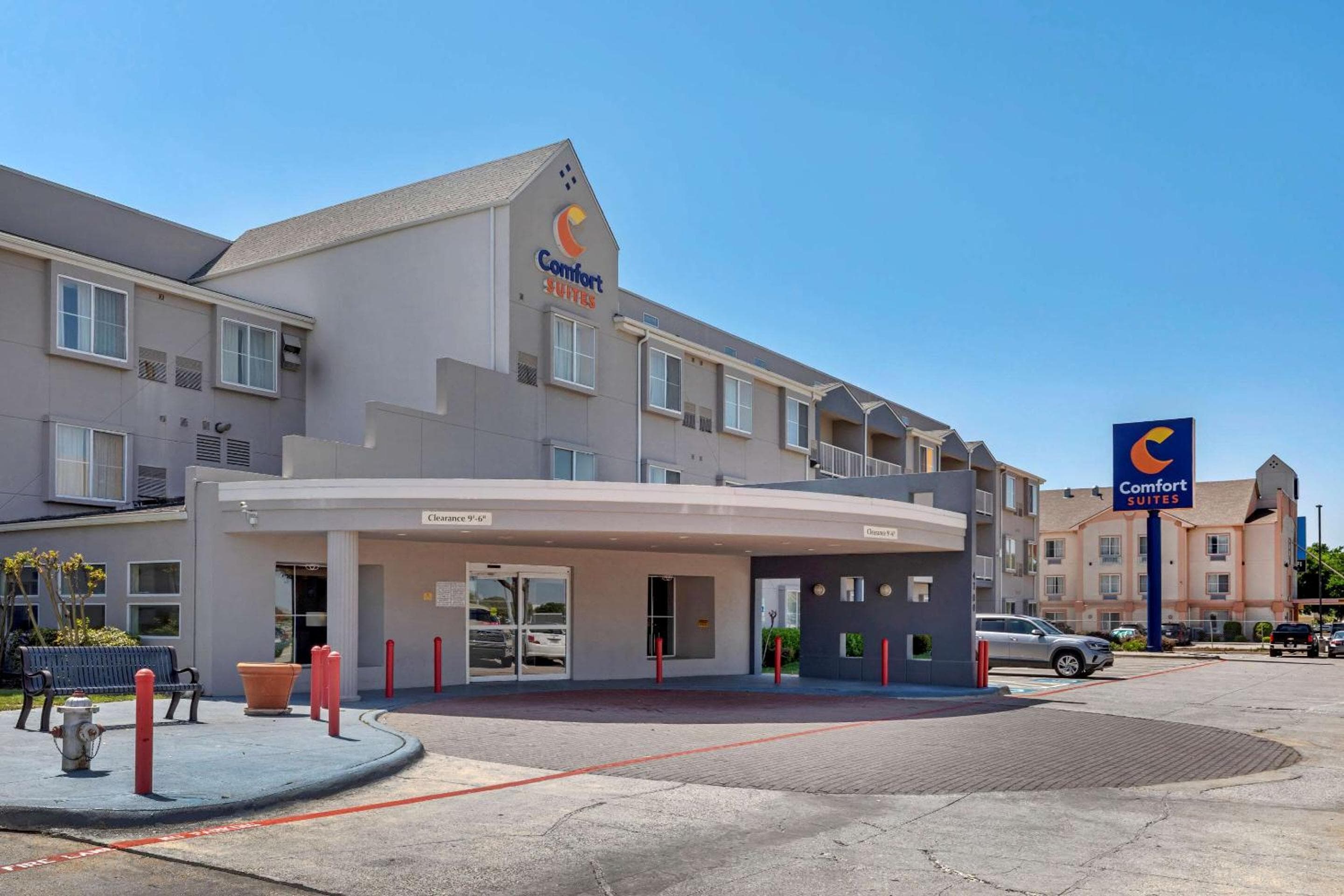 Comfort Suites DFW Airport