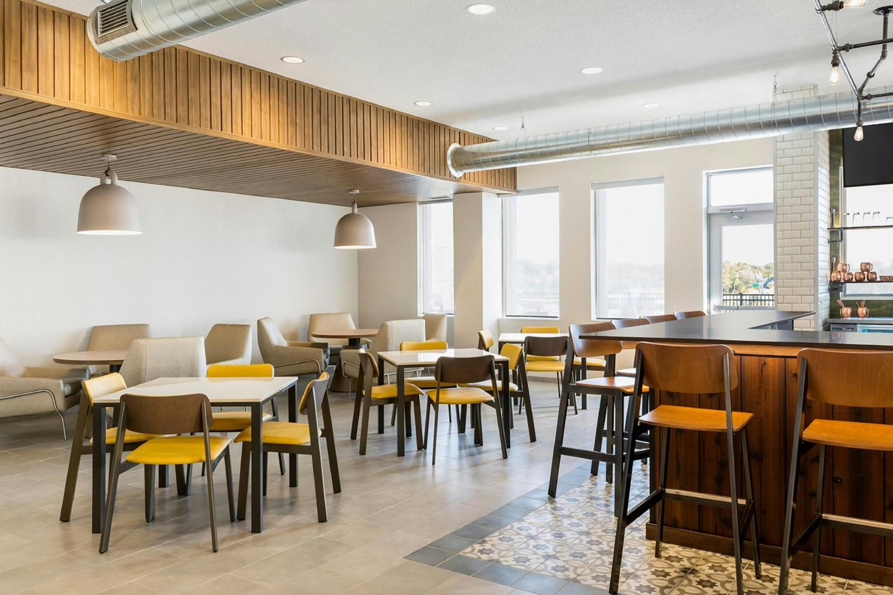 Fairfield Inn & Suites by Marriott Des Moines Downtown