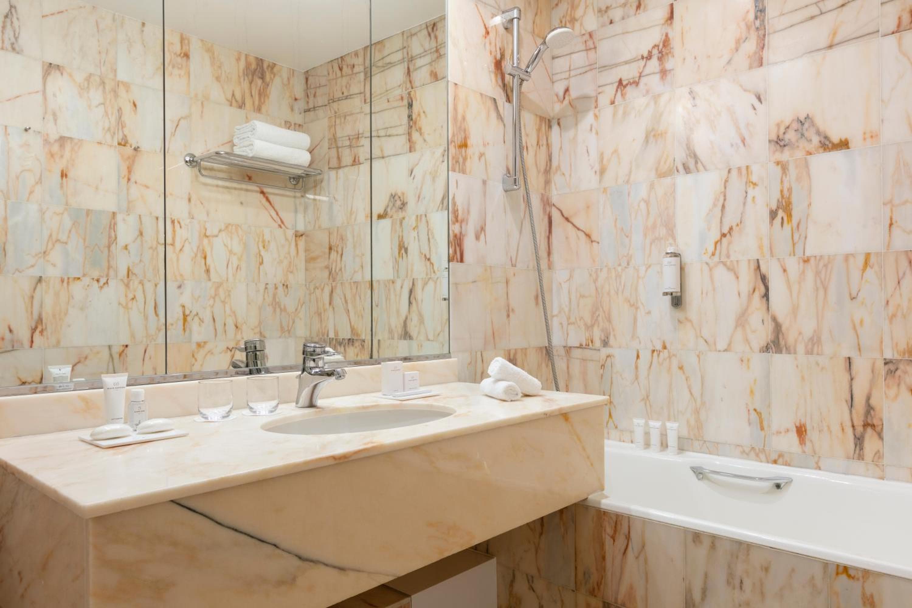 Hôtel Barrière Le Grand Hôtel Enghien-Les-Bains