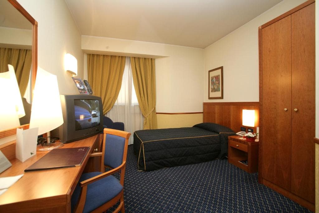 Pacific Hotel Fortino