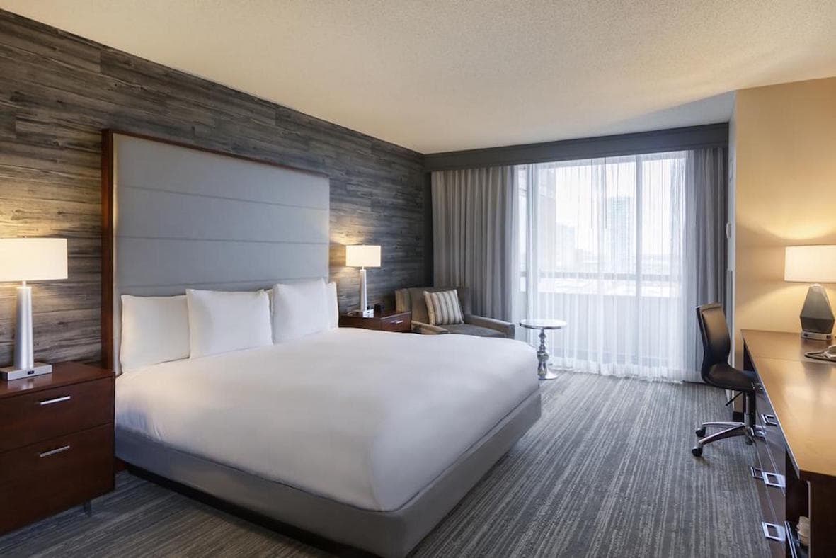 DoubleTree by Hilton Hotel & Suites by the Galleria